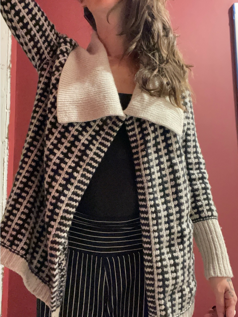 Black and Cream Houndstooth Open-Front Women's Sweater Cardigan - Picture 1 of 3